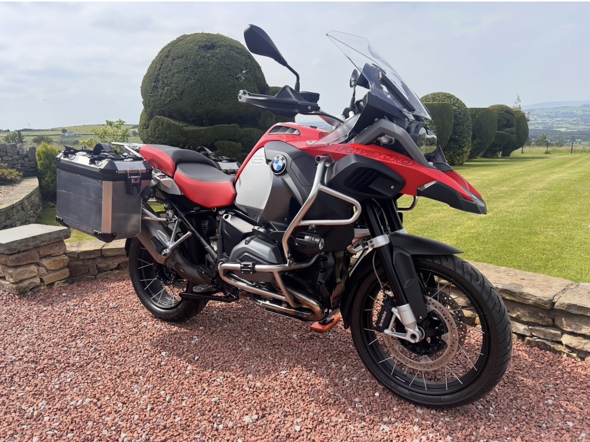 17 - 67 BMW R1200GS TE ADVENTURE - HIGH SPEC - FBMWSH - STUNNING CONDITION