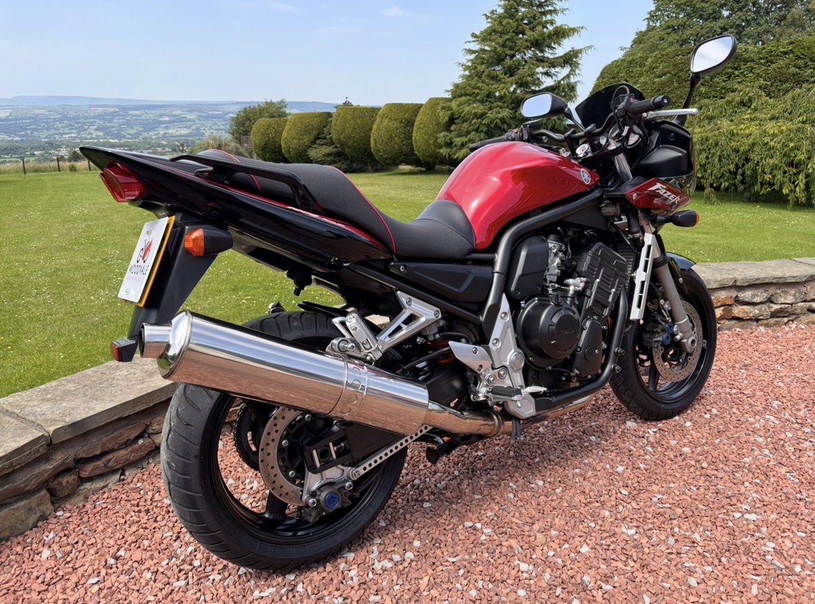 05 - 05 YAMAHA FZS1000 - FAZER 1000 - LOW MILES - STUNNING BIKE - Image 2