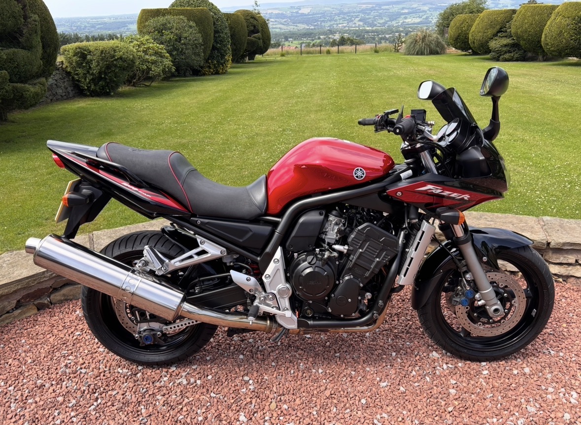 05 - 05 YAMAHA FZS1000 - FAZER 1000 - LOW MILES - STUNNING BIKE - Image 4