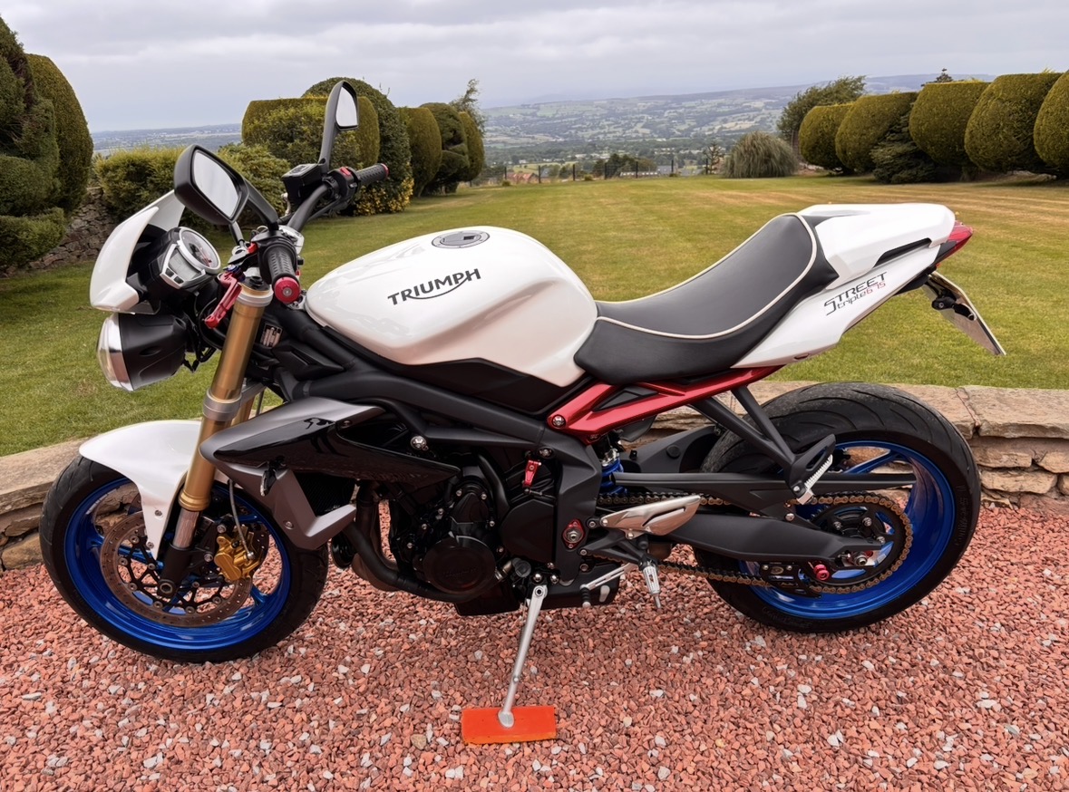 16 - 16 TRIUMPH STREET TRIPLE 675 S - LOW MILES FTSH - Image 24