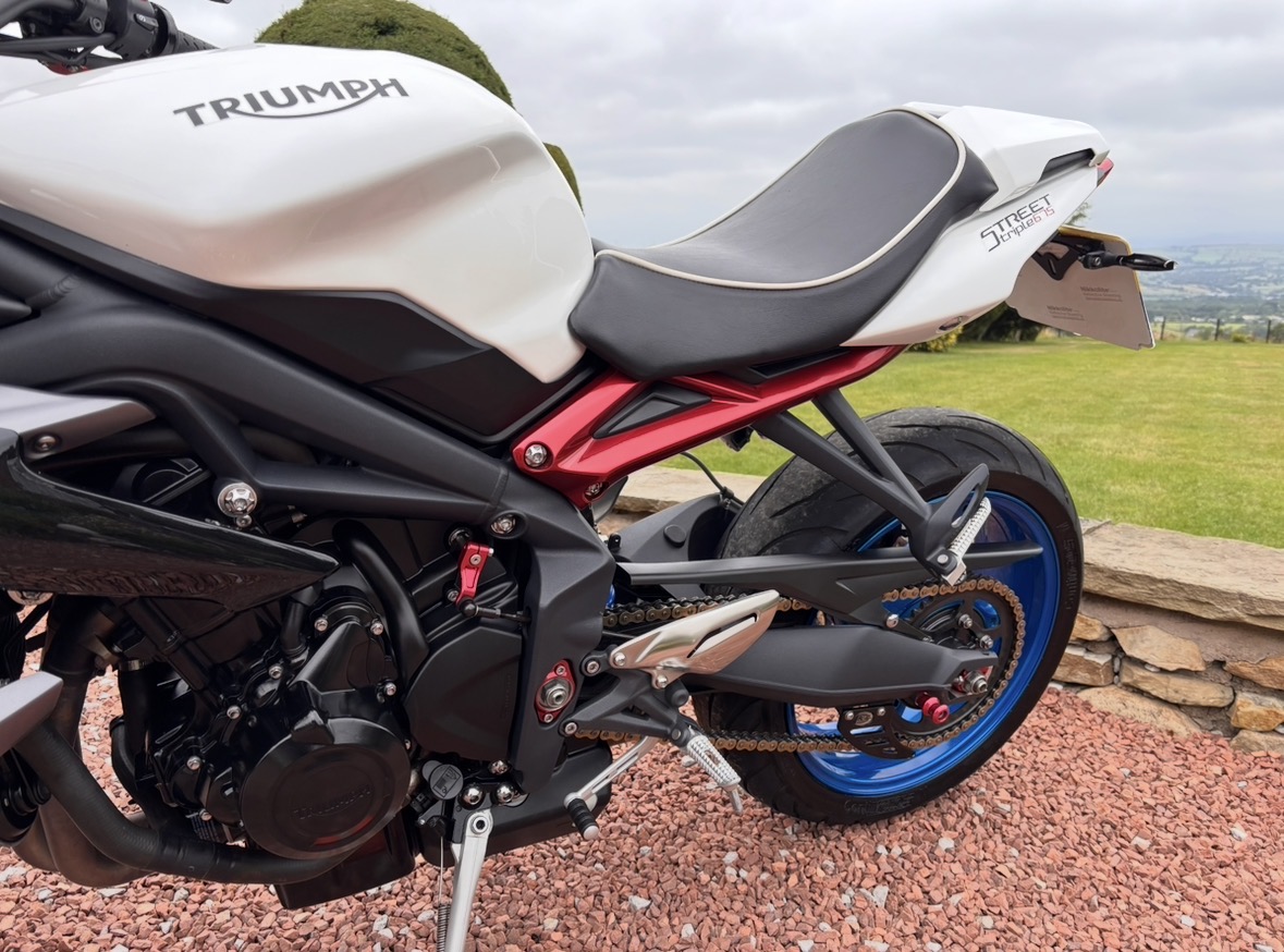 16 - 16 TRIUMPH STREET TRIPLE 675 S - LOW MILES FTSH - Image 38