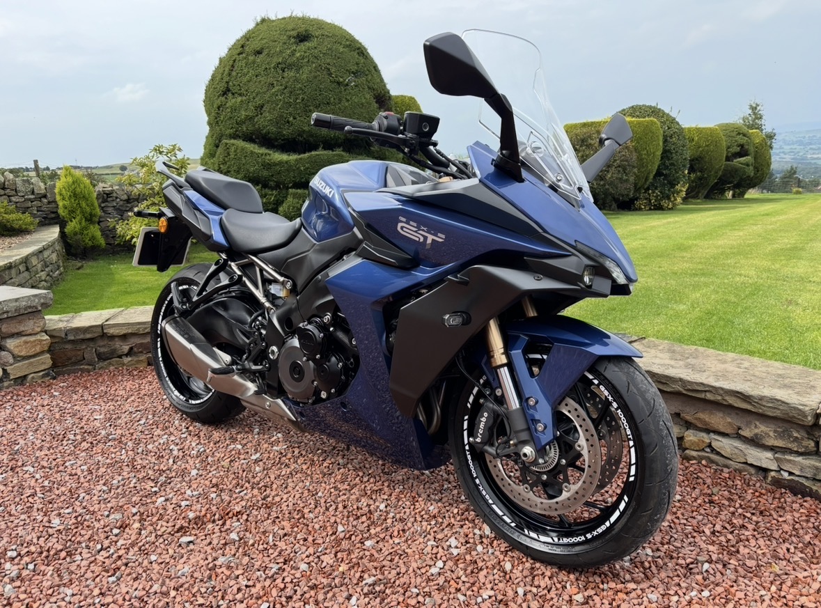 22 - 72 SUZUKI GSX-S1000 GT - VERY LOW MILES - FANTASTIC CONDITION