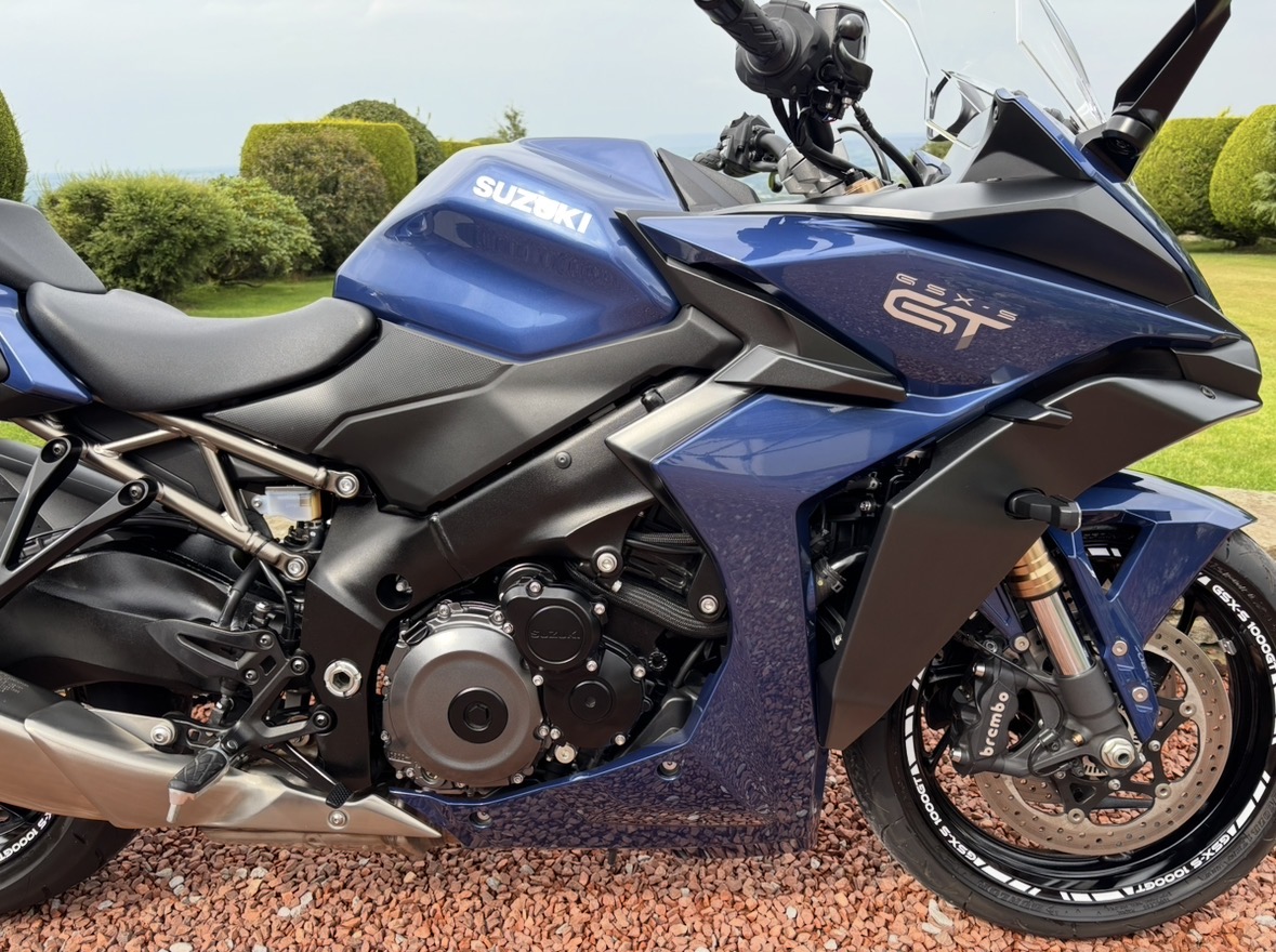 22 - 72 SUZUKI GSX-S1000 GT - VERY LOW MILES - FANTASTIC CONDITION - Image 11