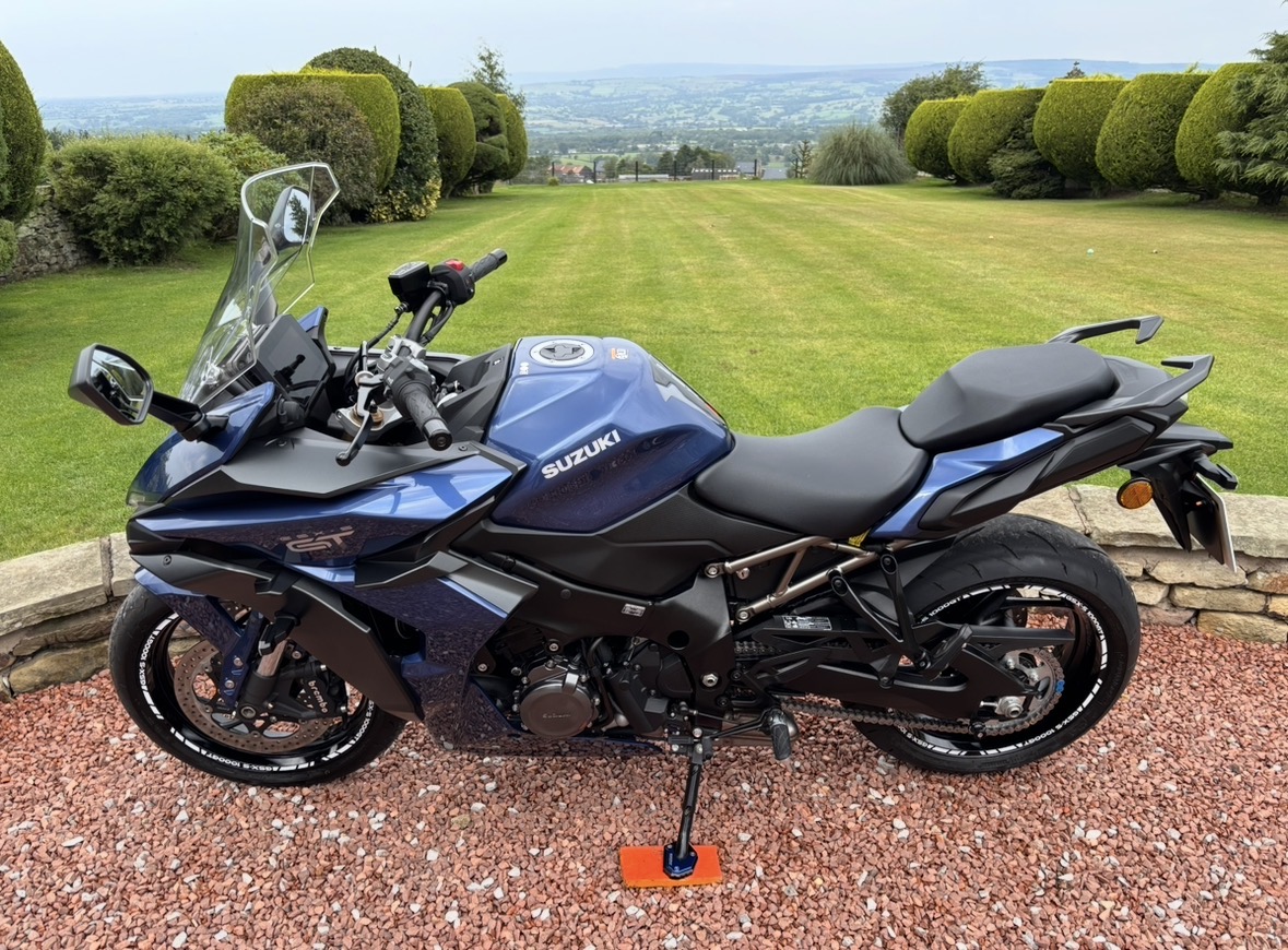 22 - 72 SUZUKI GSX-S1000 GT - VERY LOW MILES - FANTASTIC CONDITION - Image 25