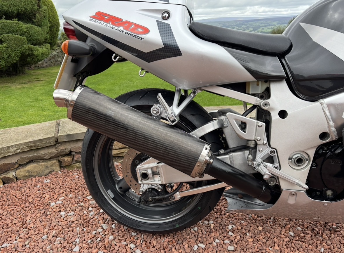97 - P SUZUKI GSXR750V SRAD - STUNNING 90's SUPERBIKE - ONLY 2 OWNERS - Image 28