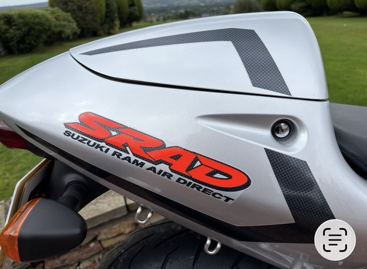 97 - P SUZUKI GSXR750V SRAD - STUNNING 90's SUPERBIKE - ONLY 2 OWNERS - Image 17