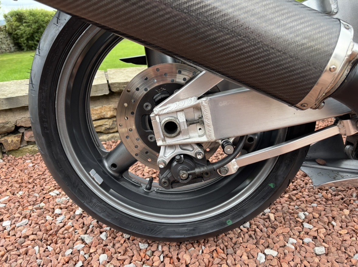 97 - P SUZUKI GSXR750V SRAD - STUNNING 90's SUPERBIKE - ONLY 2 OWNERS - Image 31