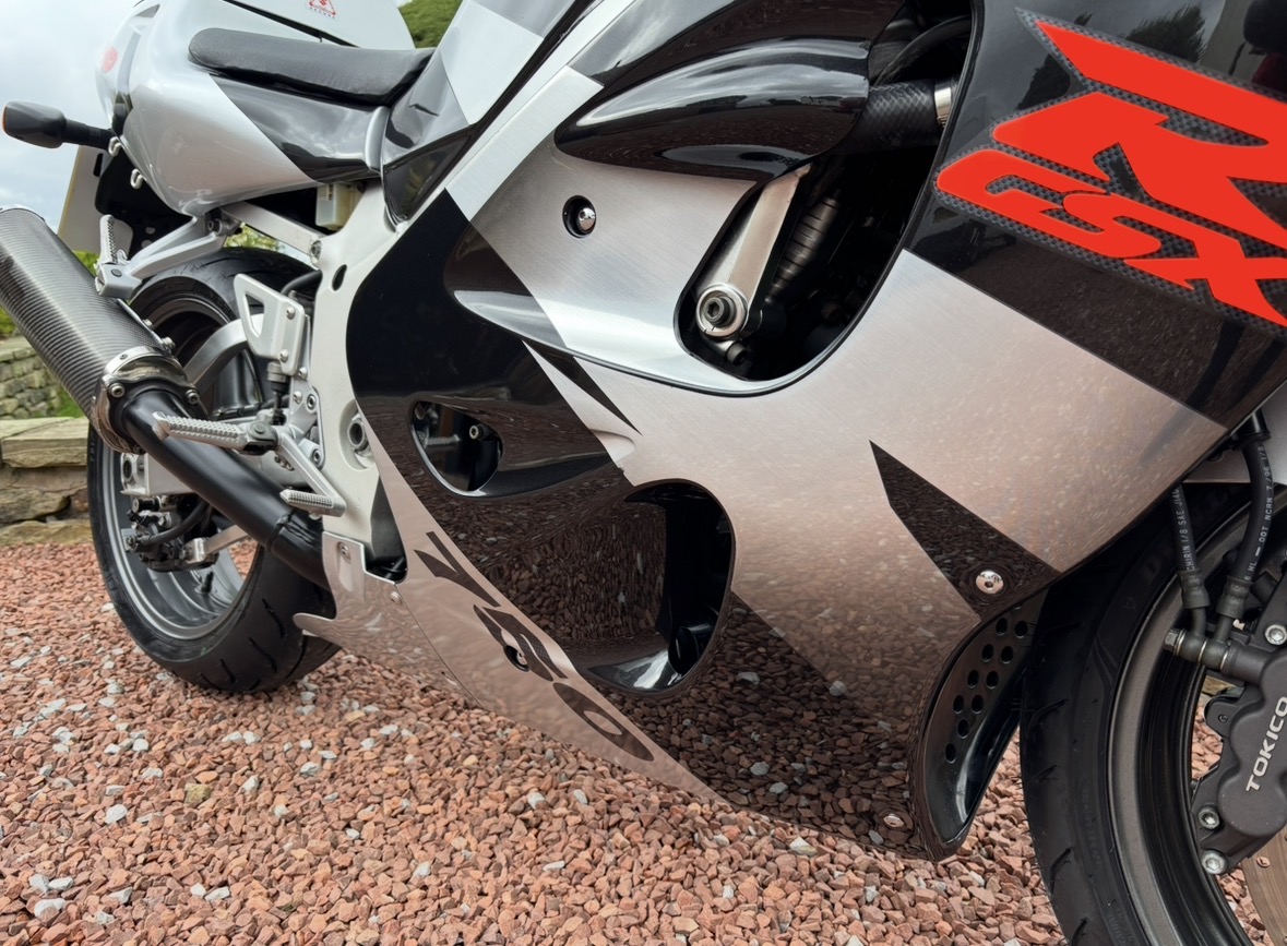 97 - P SUZUKI GSXR750V SRAD - STUNNING 90's SUPERBIKE - ONLY 2 OWNERS - Image 30