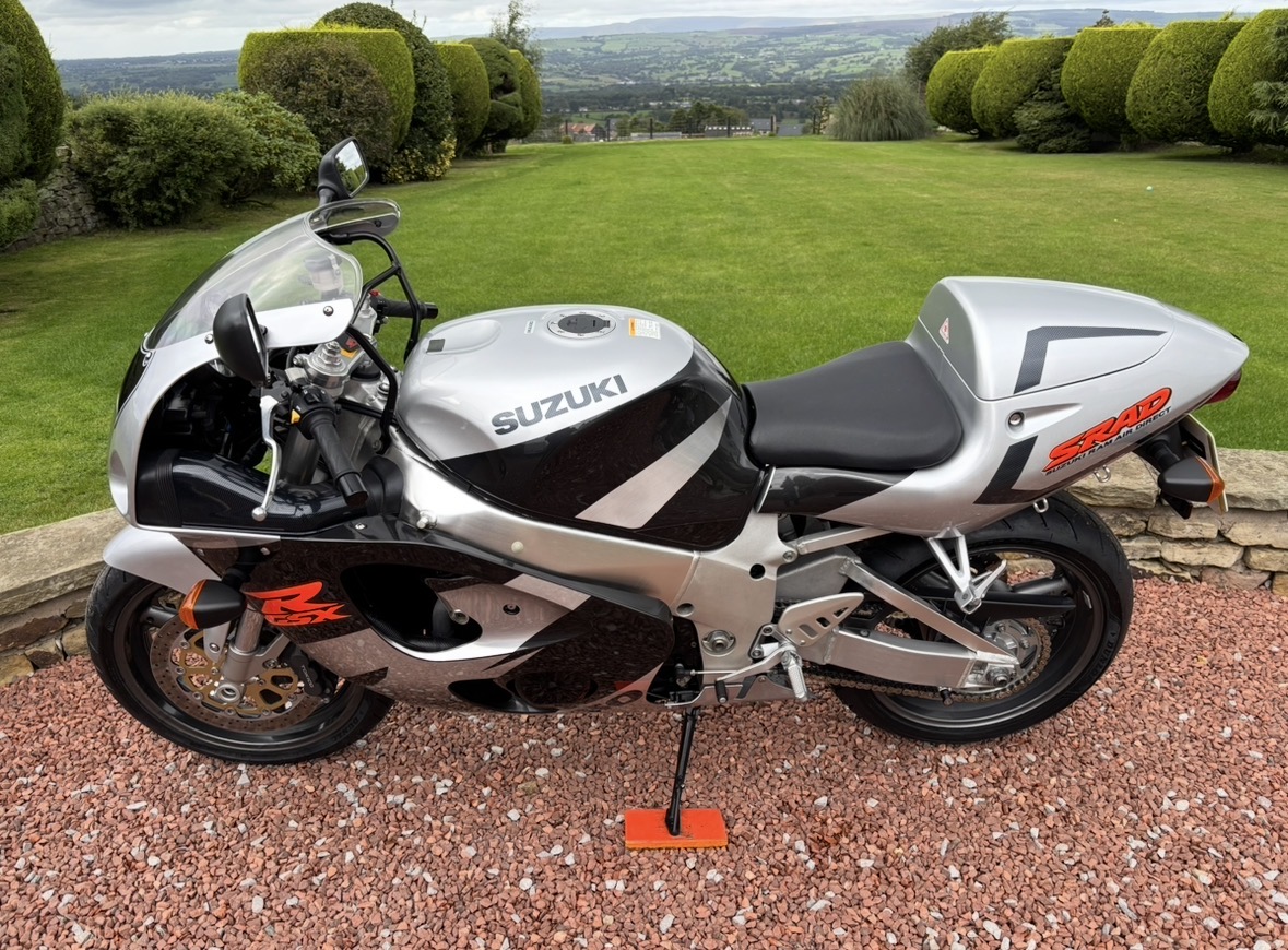 97 - P SUZUKI GSXR750V SRAD - STUNNING 90's SUPERBIKE - ONLY 2 OWNERS - Image 35
