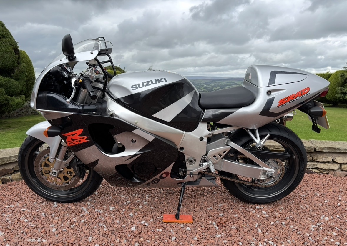 97 - P SUZUKI GSXR750V SRAD - STUNNING 90's SUPERBIKE - ONLY 2 OWNERS - Image 34