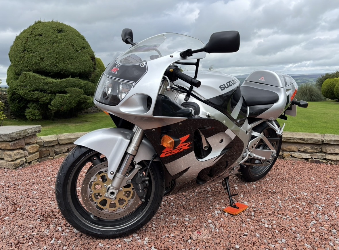 97 - P SUZUKI GSXR750V SRAD - STUNNING 90's SUPERBIKE - ONLY 2 OWNERS - Image 37
