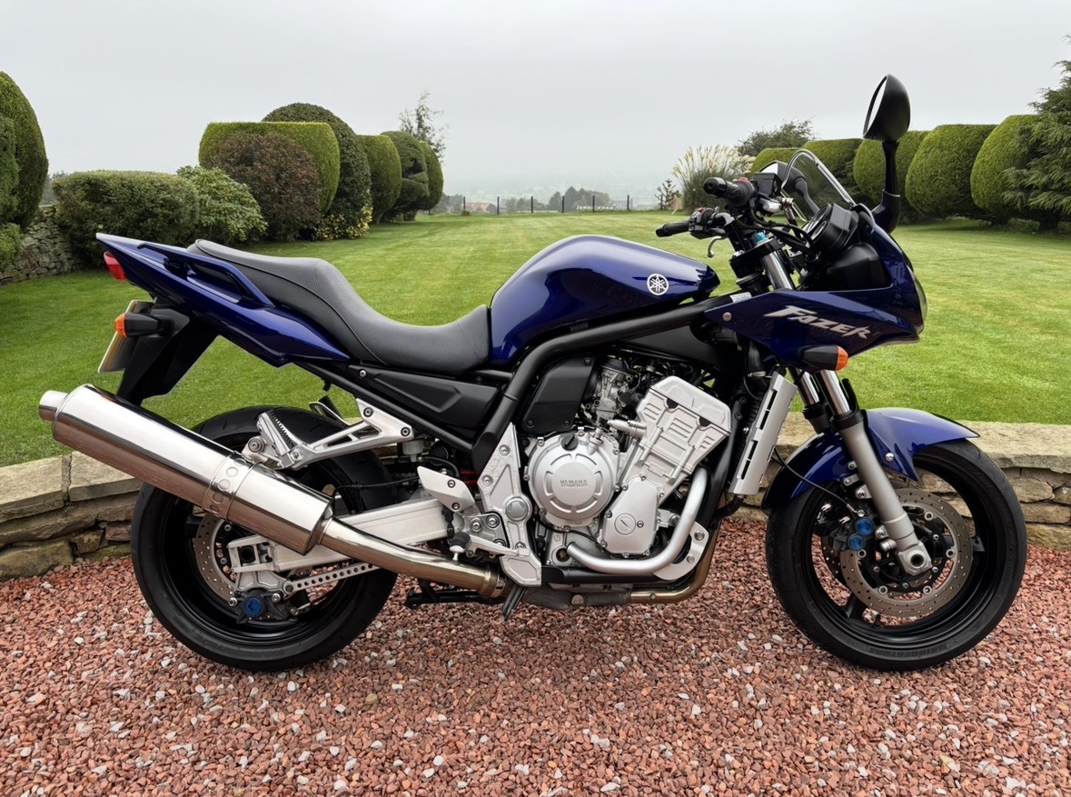 03 - 53 YAMAHA FZS1000 - FAZER 1000 - LOW MILES WITH GREAT SERVICE HISTORY - Image 3